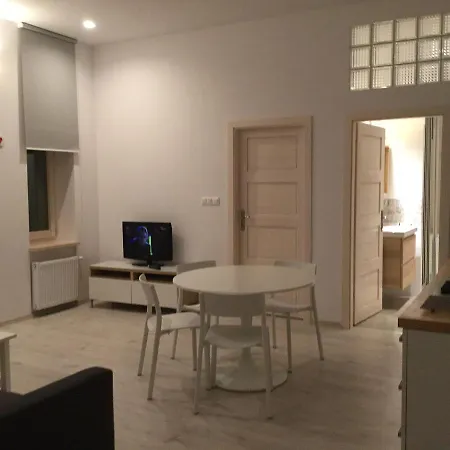 公寓 索波特酒店 *